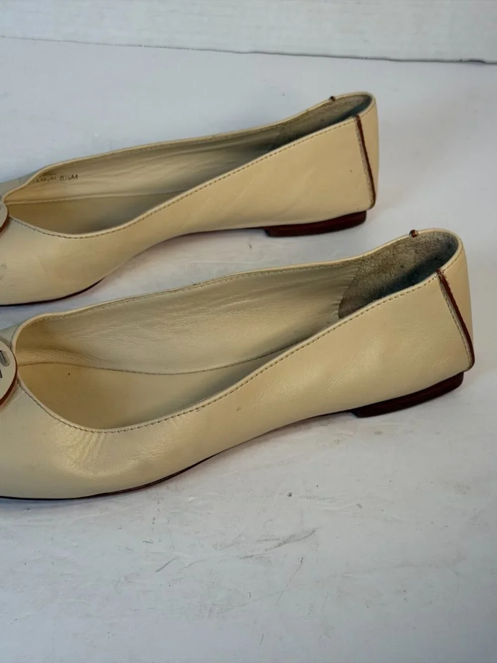 TORY BURCH SIZE 8.5 FLATS